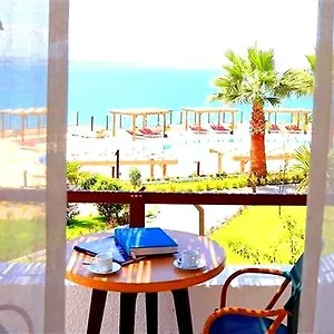 Ceshme Hotel